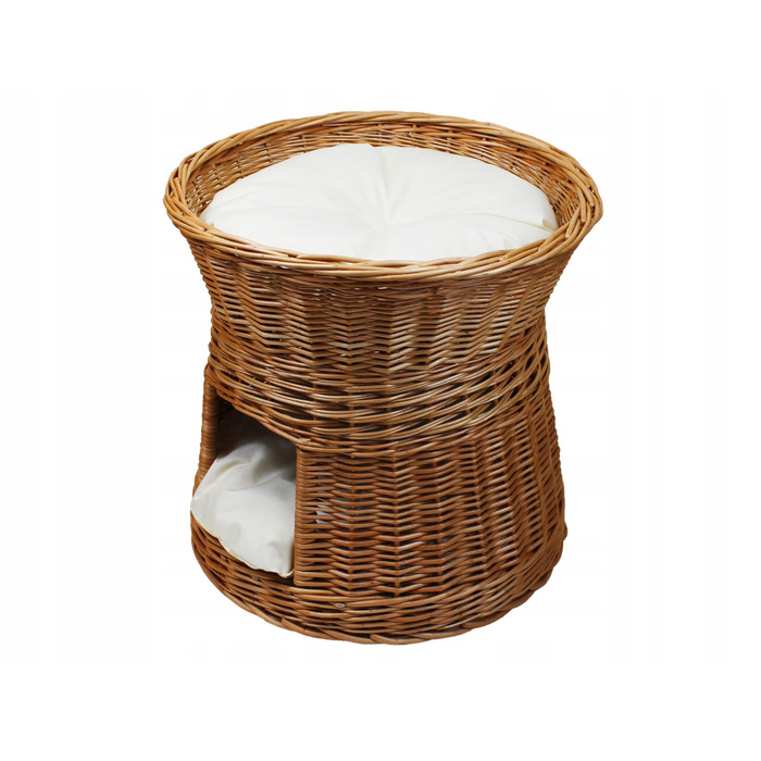 Плетений будинок-ліжечко з лози з подушками кольору екру