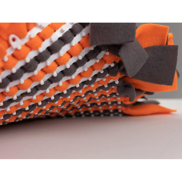 Килимок для собак TrendPet для нюхання, 48x48 см, 10 см товщина, нековзний, оранжевий