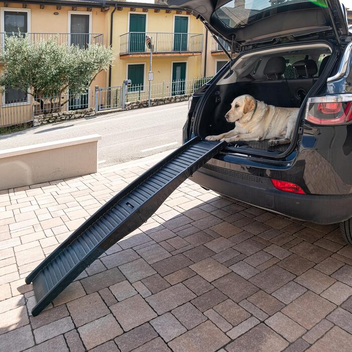 Рампа для собак у машину Ferplast, складана, протиковзка, з ручкою, світловідбиваюча, до 50 кг, 152 x 40 см