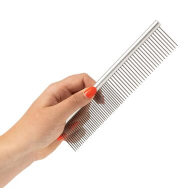 Набір для догляду за шерстю собак та цуценят Mikki: гребінець зі сталі та щітка Slicker з жорстким ворсом. Підходить для порід: пуделів, кокапу, лабрадуділів, кавапу, мальтипу та голден дуділів.