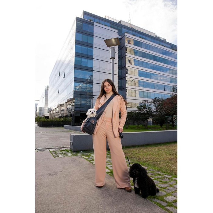 Сумочка для собак Noah & Paw для маленьких собак до 10 кг, з регульованим плечовим ременем, м'яким хутром, подвійною системою безпеки, з веганської шкіри