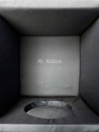 Будиночок для кота Mr. Riddick, багатоколірний, прямокутний (44 x 62 x 34 см)