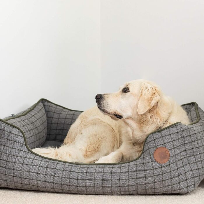 Квадратне собаче ліжко Petface Moosgrünes з двостороннім подушкою, машинне прання, розмір M (1 шт.)