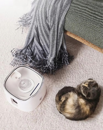 Поїлка-фонтан GLOBANI, пластик, 1800 мл