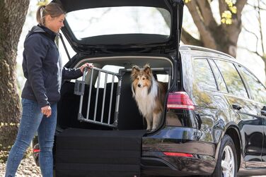 Транспортувальник для собак TRIXIE алюмінієвий, L 92x64x78 см, графіт. З килимком, застібкою та стійкою конструкцією