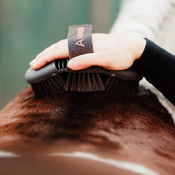 Гнучка ергономічна щітка-кардза Animalon CareFlex для чищення коней з кріпленням на липучці, аксесуари для догляду за кіньми