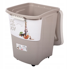 Контейнер для корму на колесах з лопаткою, 38 л, Rotho Archie