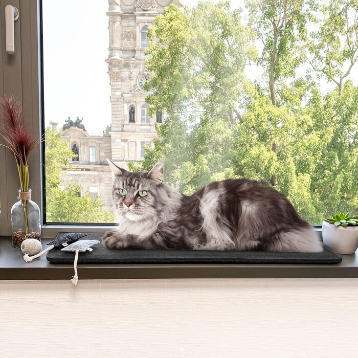 Підстилка на підвіконня для котів CanadianCat Company, фетрова, м'яка, темно-сіра, L (90×28 см)