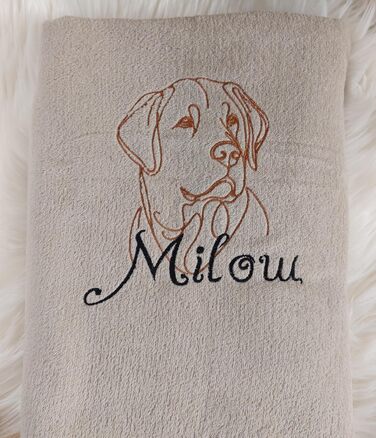Персоналізована ковдра для собак з вишивкою породи та імені. М'яка ковдра для цуценят та дорослих собак. Підходить для дому, машини та дивану. Розмір 130x170 см, пральна. Бежевий колір.