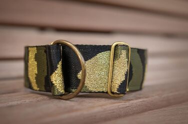 Камуфляжний нашийник для собак, широка стрічка 4 см, м'яка підкладка, військовий стиль, зручна застібка-клік, регульований, оливково-золотий-чорний (до 48 см)