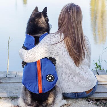 Тепла зимова жилетка для собак - блакитна, S | Зі зручним кріпленням для нашийника | Зимовий одяг для собак середніх та великих порід