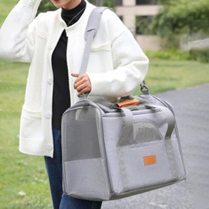 Транспортна переноска для собак та дрібних тварин під час перельотів. Сучасна переноска для собак, котів та інших дрібних тварин. Автоматична вентиляція.