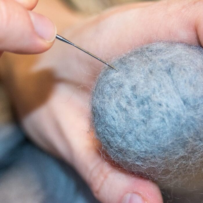 Підстилка на підвіконня для котів CATLABS з вовни (65x20 см) - 100% натуральна шерсть/фетр, без поліестеру. М'яка підстилка-лежанка для кота, тепла ковдра з вовни, місце для відпочинку на підвіконні.