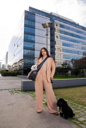 Сумочка для собак Noah & Paw для маленьких собак до 10 кг, з регульованим плечовим ременем, м'яким хутром, подвійною системою безпеки, з веганської шкіри