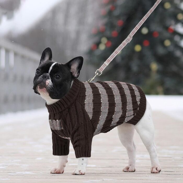 Теплий в'язаний пуловер для собак маленьких порід з отвором для повідка - коричневий, для Ши-тцу, Мопса, з пітонами