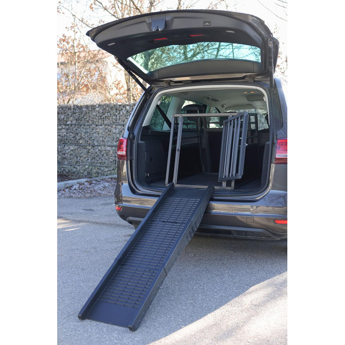 Транспортна переноска для собак Kerbl Vacation, алюмінієва, 77x55x50 см, з антиковзним килимком