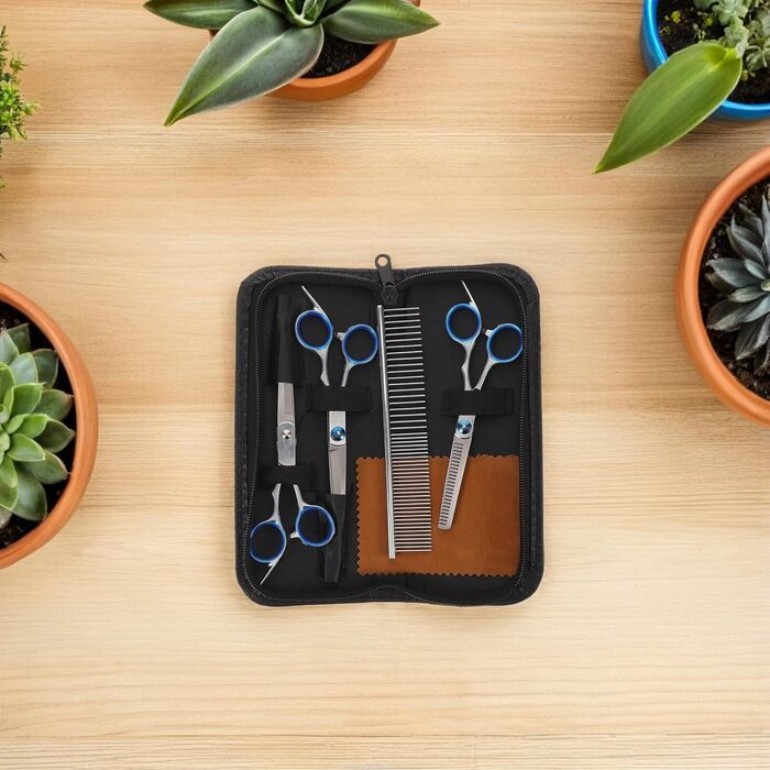 Набір професійних ножиць та гребінців для грумінгу собак та котів. Ергономічні ножиці та гребінці для точного стриження. Підходить для цуценят та дорослих тварин.