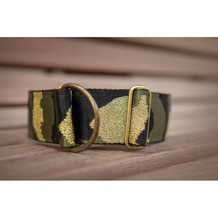 Камуфляжний нашийник для собак, широка стрічка 4 см, м'яка підкладка, військовий стиль, зручна застібка-клік, регульований, оливково-золотий-чорний (до 48 см)